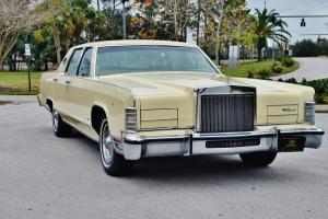 1 owner low miles 1978 Lincoln Contenental 4 door loaded sold at no reserve wow Photo