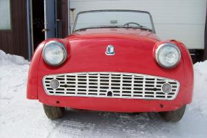 1959 TRIUMPH TR3A.   NEEDS RESTORED.  NOT A MAJOR PROJECT. Photo