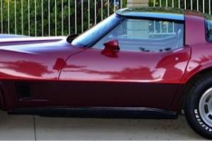 Clean 1981 Corvette V8 350hrpw Mirror T Top w/leather cases, low miles Photo