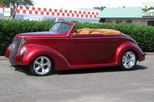 1937 Ford Club Cabriolet Convertible
