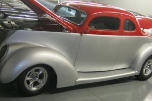 1937 FORD 5 WINDOW COUPE
