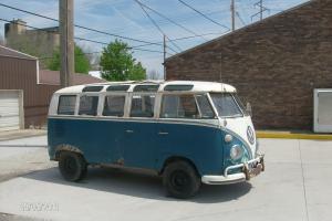 1967 Volkswagen 21 Window bus Late 67 last year only 1 with back up lights RARE Photo