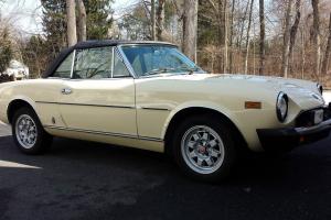 1982 FIAT SPIDER 2000 PININFARINA WITH ONLY 74,292 MILES Photo