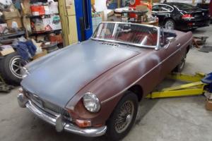 1968 MGB RED ROADSTER PROJECT 4 CY 4 SP DISC BRAKES, RACING Photo