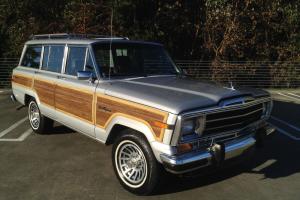 1988 Jeep Grand Wagoneer *** ONE FAMILY OWNED **** LOW MILEAGE * CLASSIC SUV *** Photo