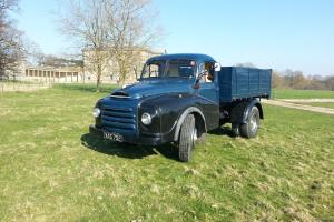 CLASSIC COMMERCIAL LORRY 1958 MORRIS 501 TIPPER 7.5 TON DIESEL TRUCK