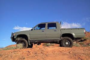 1987 Toyota Hilux Diesel Double Cab Photo