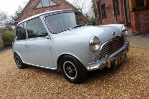 FEATURE CAR IN THIS MONTHS MINI MAGAZINE MINI 1000 60s style BRAND NEW SHOW CAR