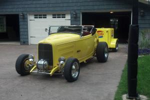 1932 FORD ROADSTER YELLOW FORD HIGHBOY 351 WINDSOR ENG FORD DRIVETRAIN Photo