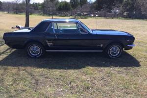 1966 Ford Mustang coupe v/8 auto, ac Photo