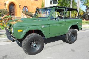 1972 Bronco 4x4, Lifted flowmasters, 302, PS/PB Sweet Machine! Photo