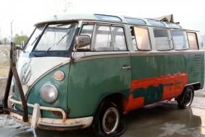 1965 VW BUS 21 WINDOW / RAGTOP Photo