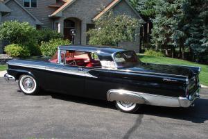 1959 Ford Galaxie Sunliner Photo
