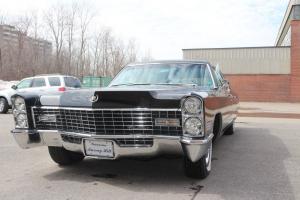 Cadillac : Fleetwood Factory Limousine