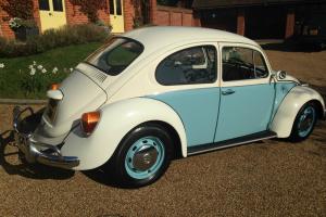 VW Beetle 1974 Blue/cream