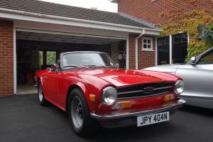 Triumph TR6 1975 Signal red Photo