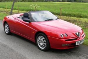 1998 Alfa Romeo Spider Photo