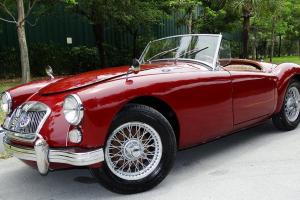 1962 MGA COLLECTIBLE ANTIQUE BEAUTIFULLY DESIGNED Photo