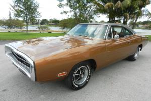 RARE 1970 DODGE CHARGER 500, PREMIUM, BUCKETS, CONSOLE, MATCHING NUMBERS, 383-V8 Photo