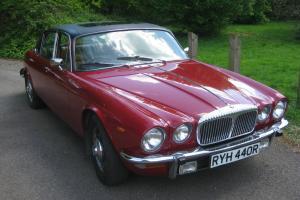  1977 DAIMLER 5.3 DOUBLE SIX AUTO RED 