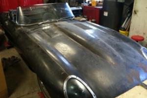 Jaguar E type 1963 roadster, xcellent matching numbers project, ultra rare find Photo