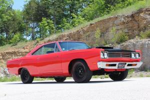 1969 Plymouth Road Runner 440, Six Pack, PS, Tribute, SHOW STOPPER!! Photo