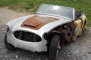 1964 AUSTIN HEALEY BJ7, CLEAR TITLE, GLOBAL DELIVERY, NICE CAR FOR RESTORATION Photo