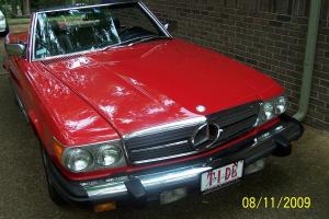 1986 Mecedes Benz 560 SL Red/ Black int 54,000 mi Photo