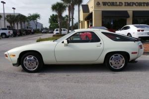 1984 PORSCHE 928S - 5,950 MILES - COLLECTOR QUALITY - 1 OWNER - LIKE NEW Photo