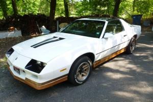 1983 Chevy Camaro Z28  Restored to new 5Spd T-Tops