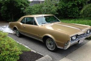 1967 Oldsmobile Cutlass Supreme - All Matching Numbers -  Florentine Gold
