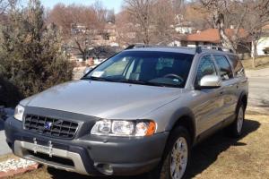 2007 Volvo XC70 Base Wagon 4-Door 2.5L Special Package Edition