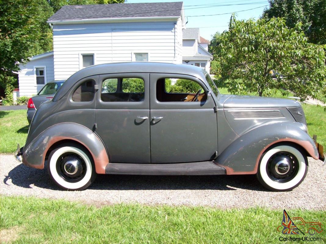 1937 Ford fordor #8