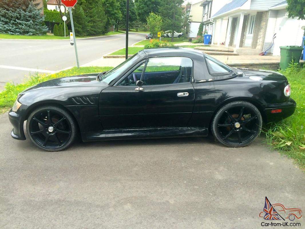 Mazda : MX-5 Miata Base convertible, two-door