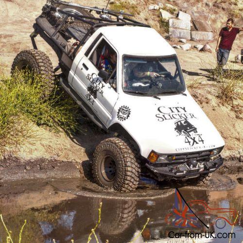 toyota hilux rock crawler