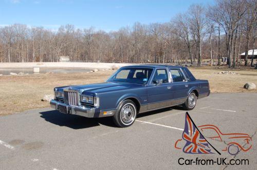 1987 Lincoln Town Car Signature