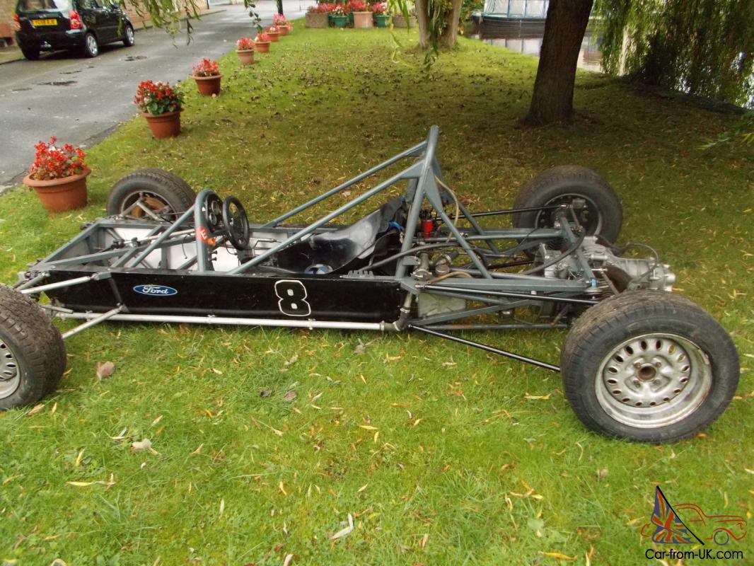 Formula ford van diemen rf81 race car
