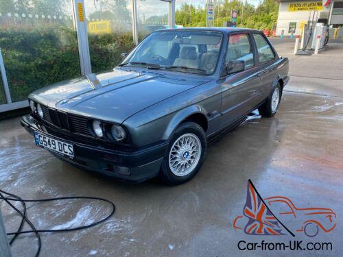 BMW e30 320i coupe