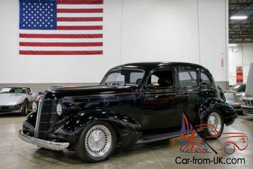 1937 Pontiac Deluxe