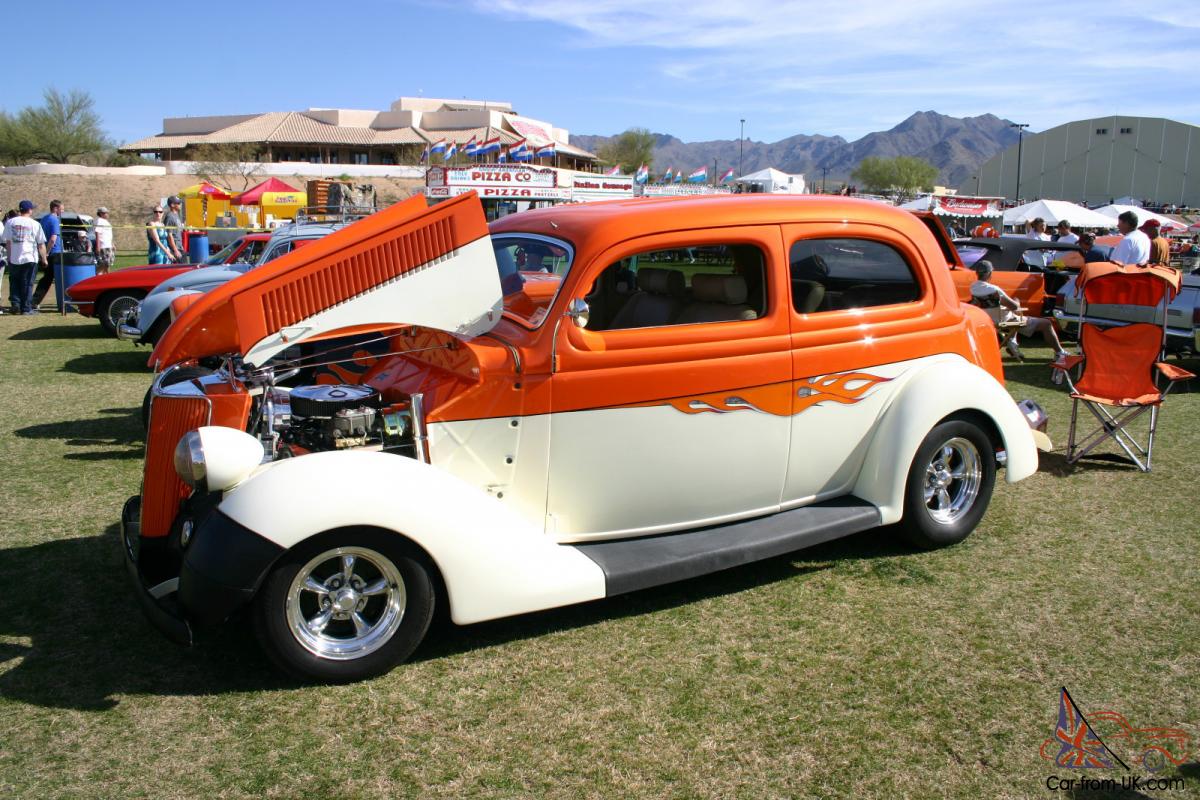 A 1936 ford humpback