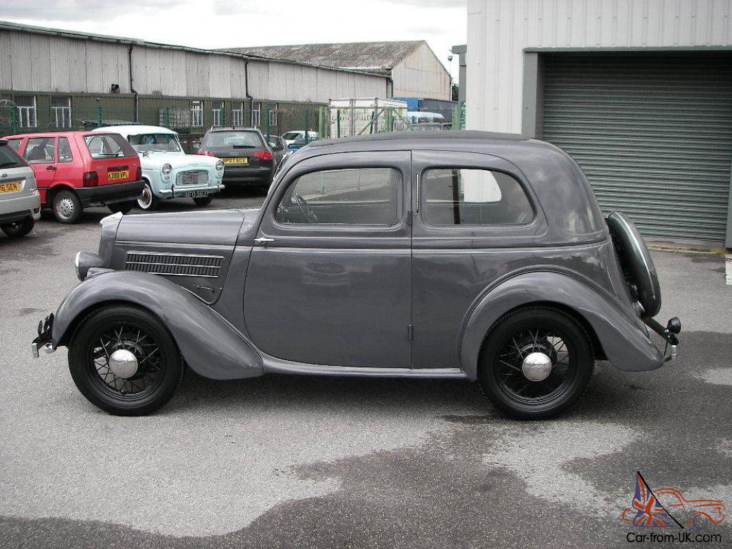 1936 FORD 10 CX De Luxe Tudor Saloon
