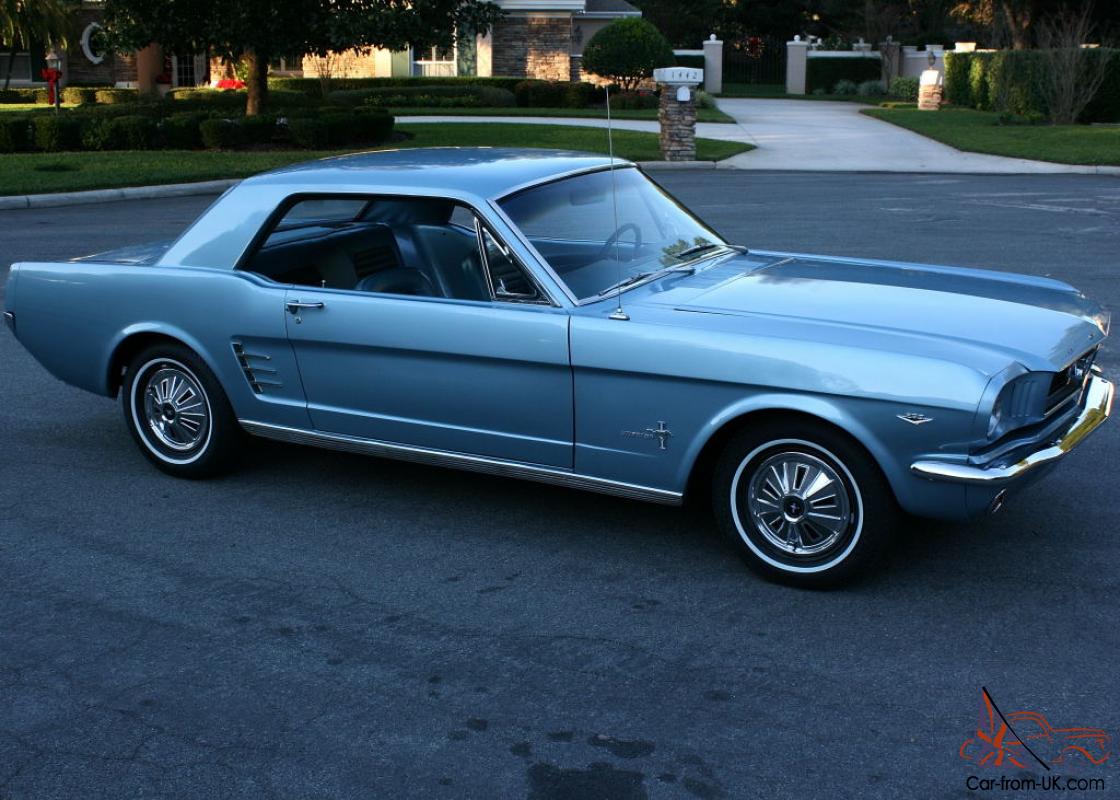 What came with a ford mustang pony interior #6