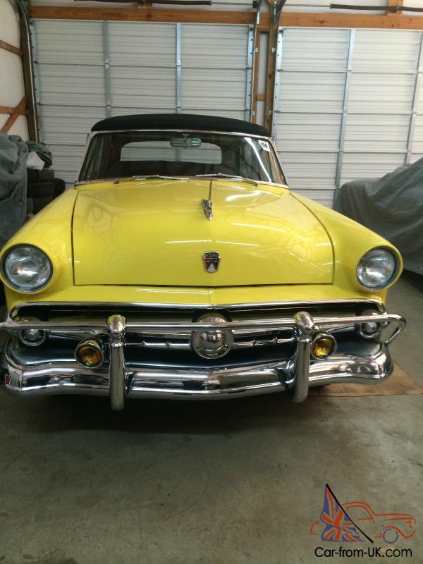 1954 Ford crestliner #7