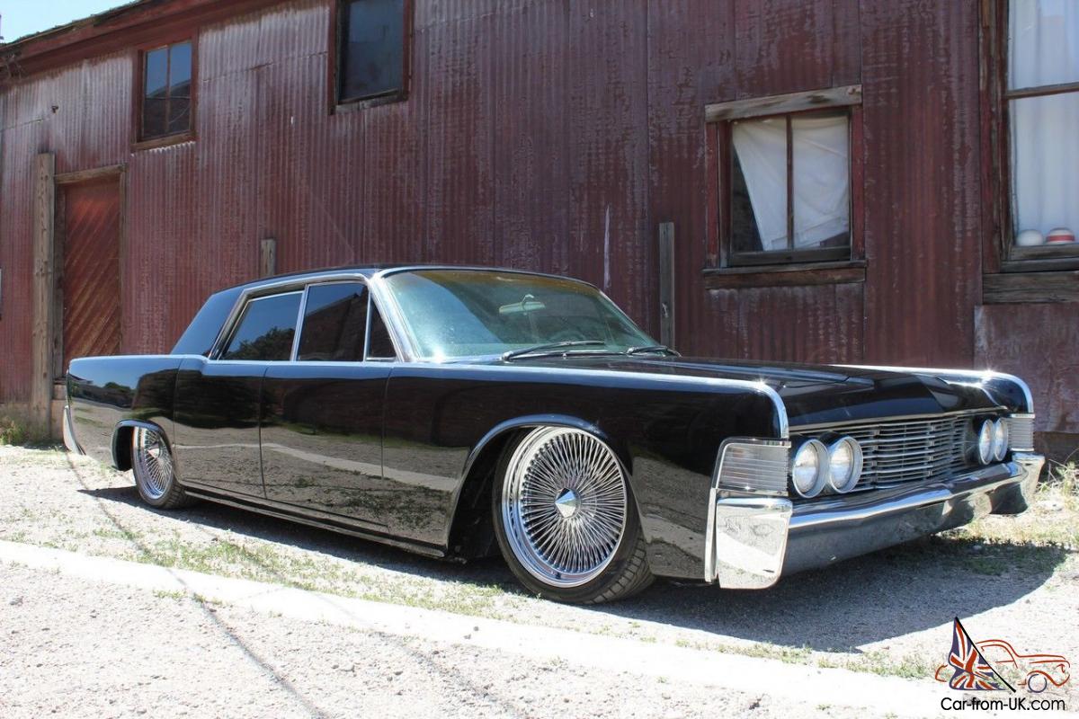 WOW! 1965 Lincoln - Fuel Injected 460 - Air Ride - Bagged - Suicide