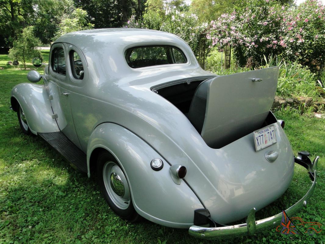 1937 PLYMOUTH RUMBLE SEAT COUPE