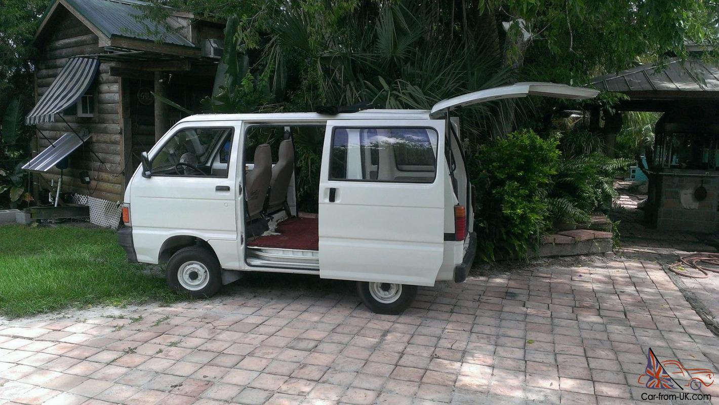 datsun mini van